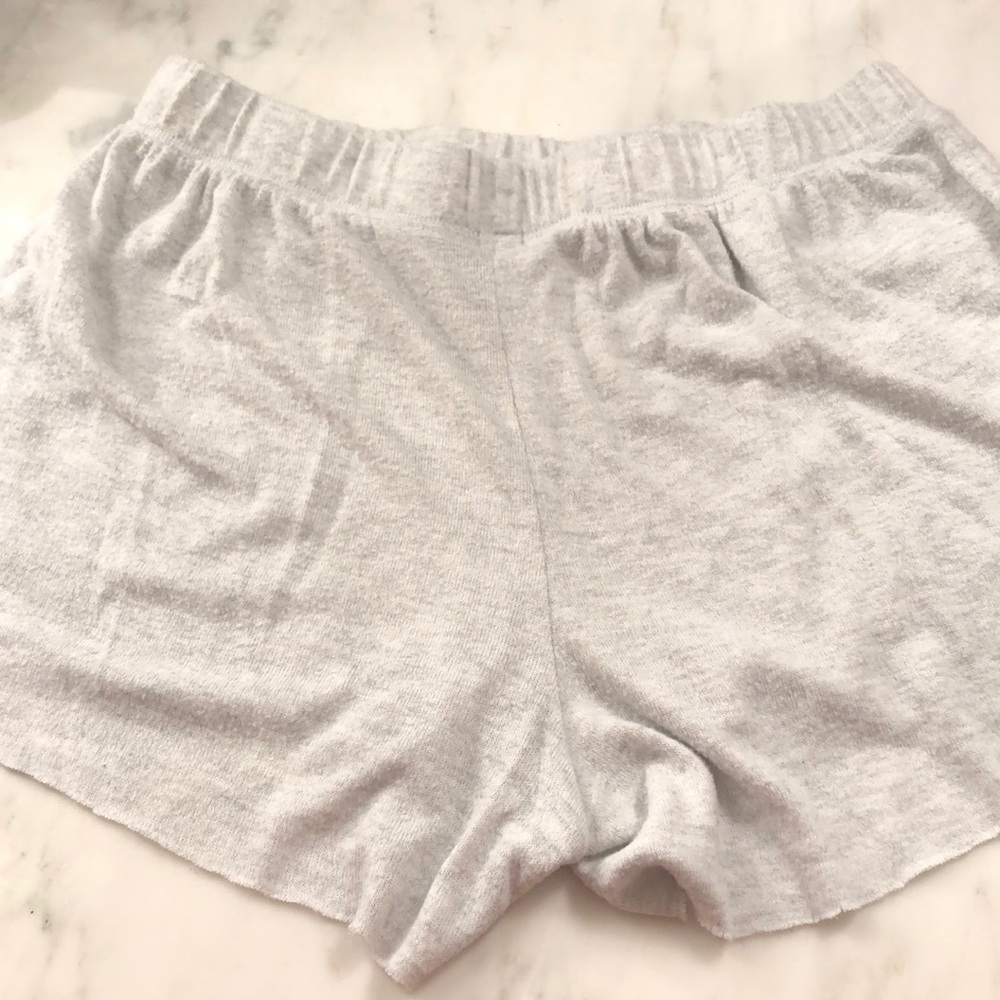 Shorts - Picture 2 of 4